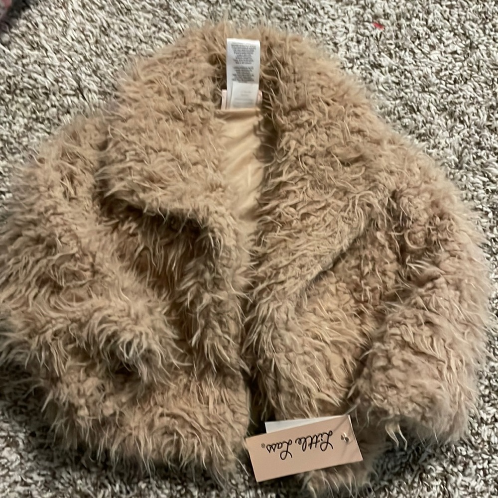 Fuzzy never been worn toddler jacket